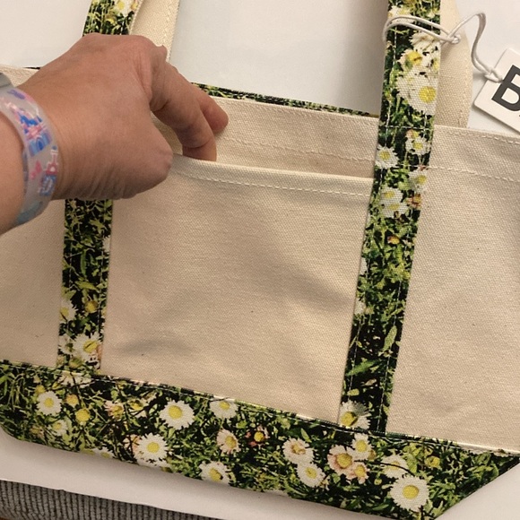 Baggu Floral Canvas Tote Bag Cream and Green NEW Daisy grass - Picture 4 of 11
